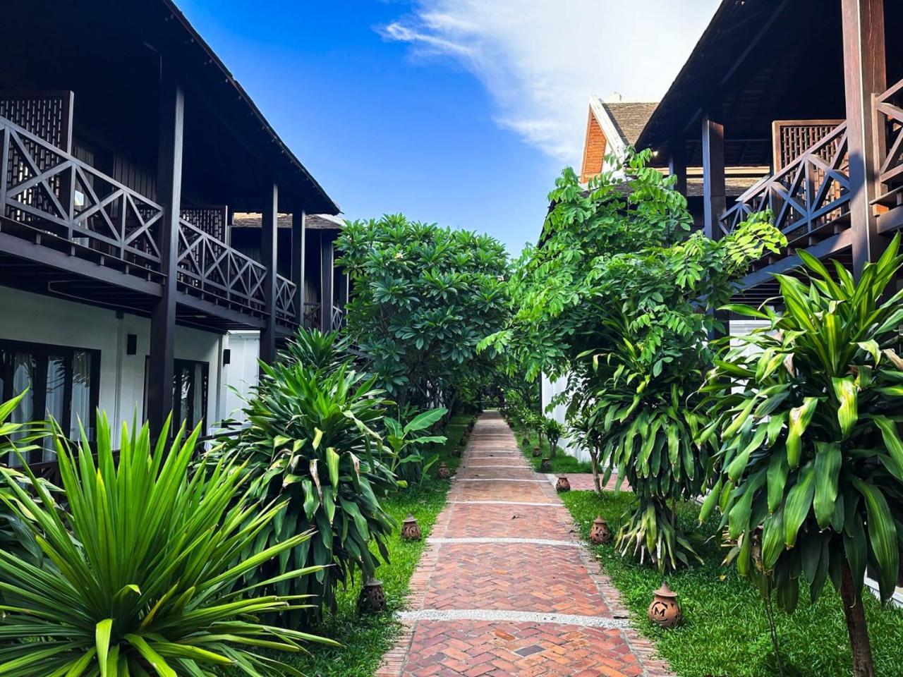 Meuangluang Hotel Луангпхабанг Экстерьер фото