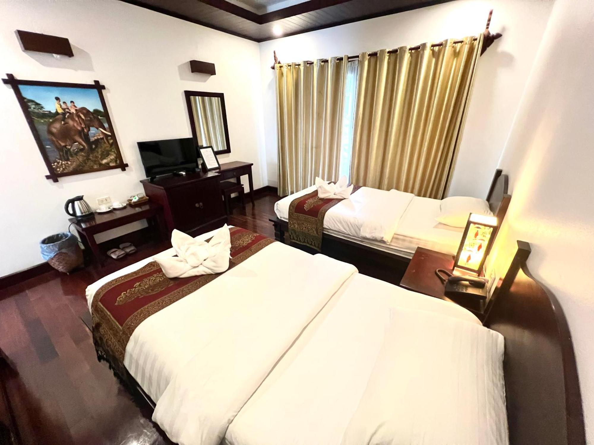 Meuangluang Hotel Луангпхабанг Экстерьер фото